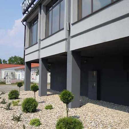 Hotel Pokoje Pracownicze -la Strada Čenstochová