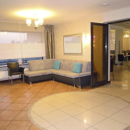 Hotel Pokoje Pracownicze -la Strada 2*