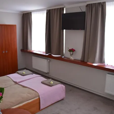 Hotel Pokoje Pracownicze -la Strada 2*