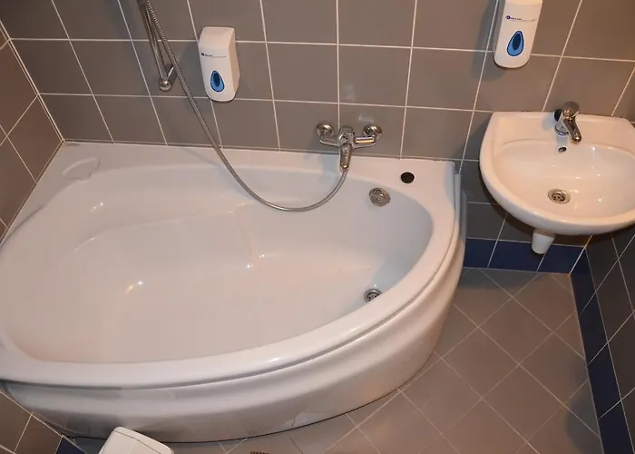 Pokoje Pracownicze -La Strada 2*